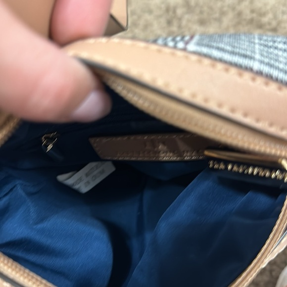 NWOT expressions NYC bag - Picture 5 of 5